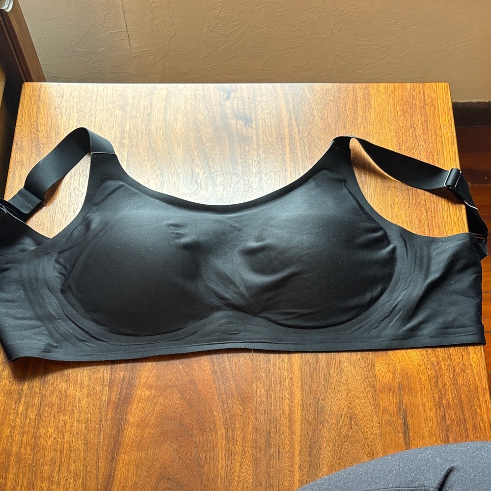 Seamless Black Wireless Comfort Bra